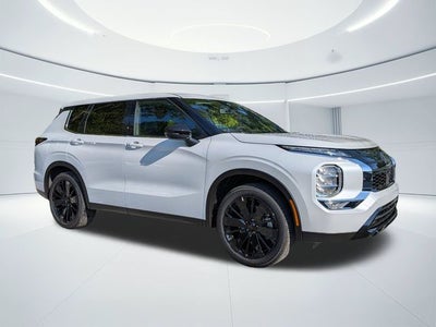 2026 Mitsubishi Outlander Base