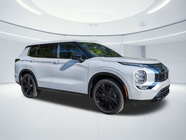 2026 Mitsubishi Outlander Base