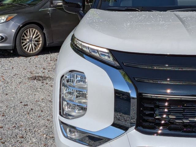 2026 Mitsubishi Outlander Base