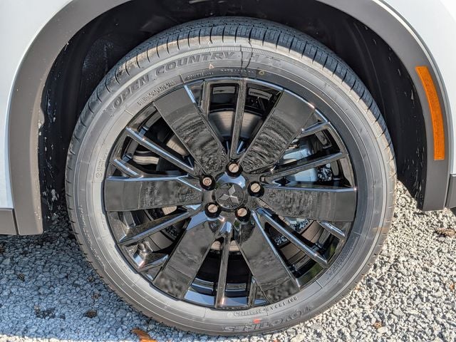 2026 Mitsubishi Outlander Base