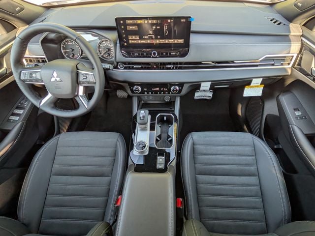 2026 Mitsubishi Outlander Base