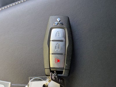 2026 Mitsubishi Outlander Base