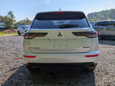 2026 Mitsubishi Outlander Base