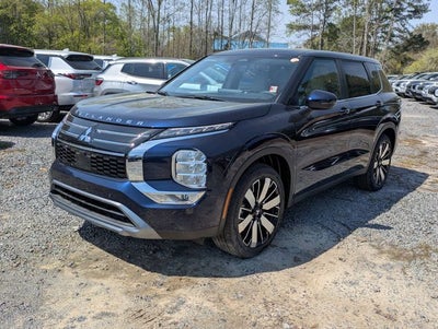 2026 Mitsubishi Outlander SE