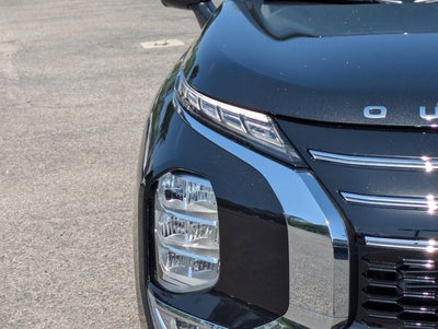 2026 Mitsubishi Outlander SE