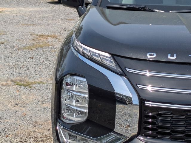 2026 Mitsubishi Outlander Base