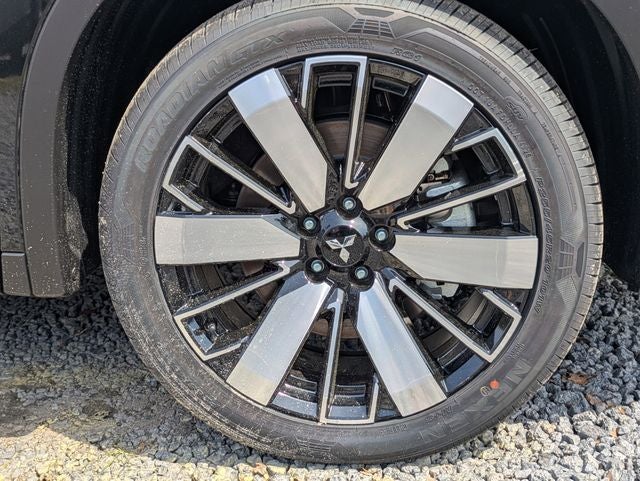 2026 Mitsubishi Outlander Base