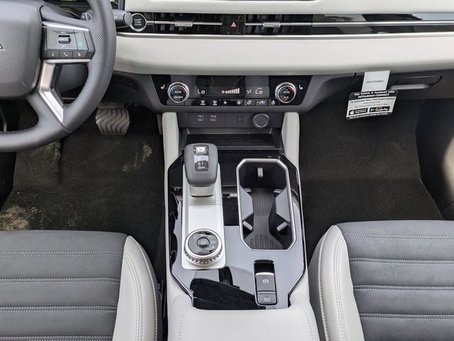 2026 Mitsubishi Outlander Base