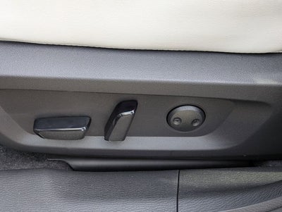 2026 Mitsubishi Outlander Base