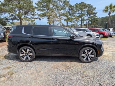 2026 Mitsubishi Outlander Base