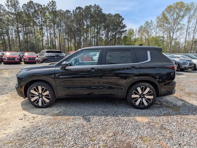 2026 Mitsubishi Outlander Base