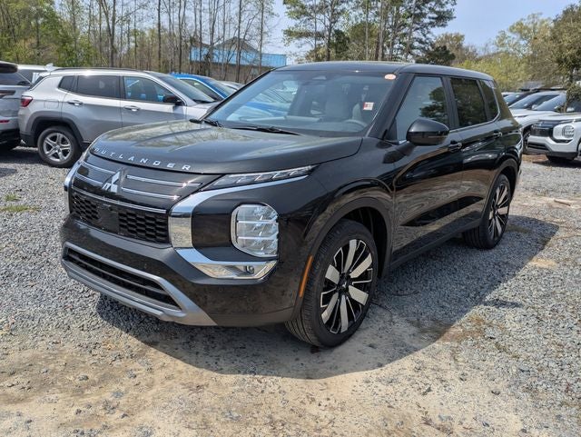 2026 Mitsubishi Outlander Base