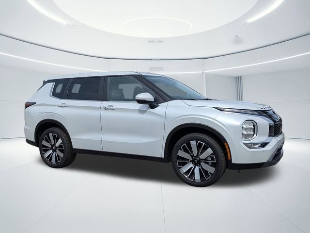 2026 Mitsubishi Outlander Base