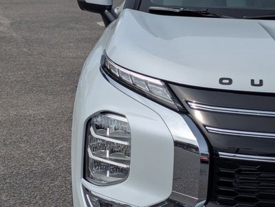 2026 Mitsubishi Outlander Base