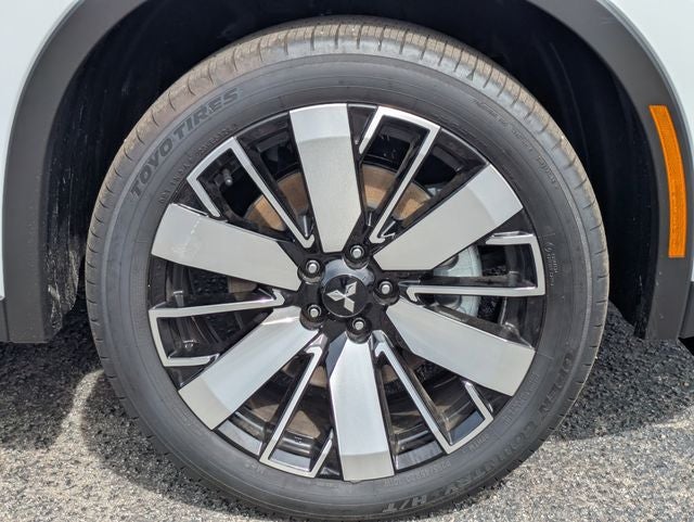 2026 Mitsubishi Outlander Base