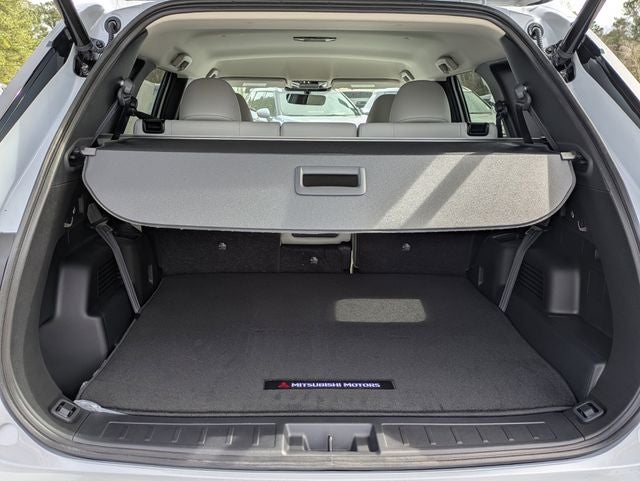 2026 Mitsubishi Outlander Base