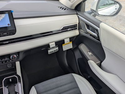 2026 Mitsubishi Outlander Base