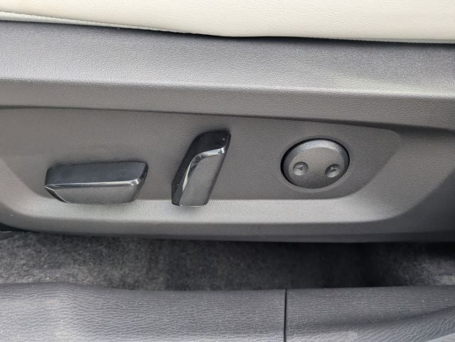 2026 Mitsubishi Outlander Base