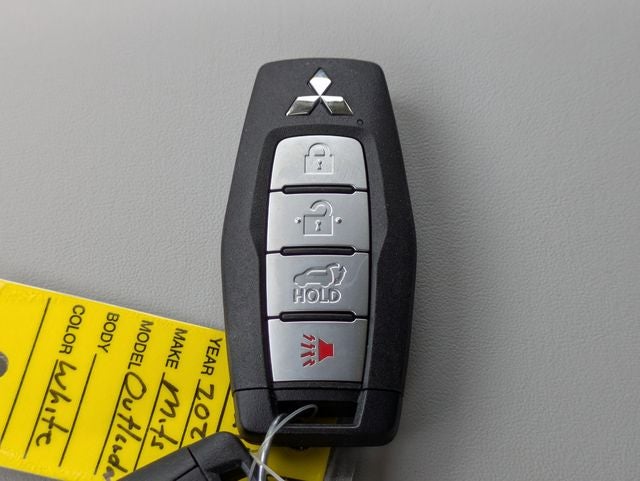 2026 Mitsubishi Outlander Base