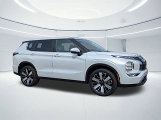 2026 Mitsubishi Outlander Base