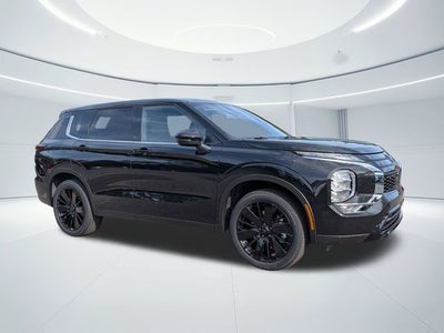 2026 Mitsubishi Outlander Base