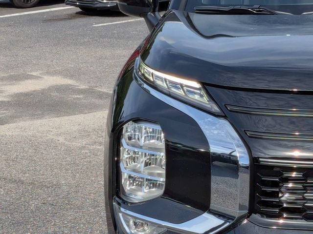 2026 Mitsubishi Outlander Base