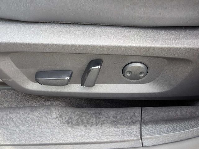 2026 Mitsubishi Outlander Base