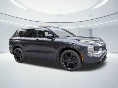 2026 Mitsubishi Outlander LE