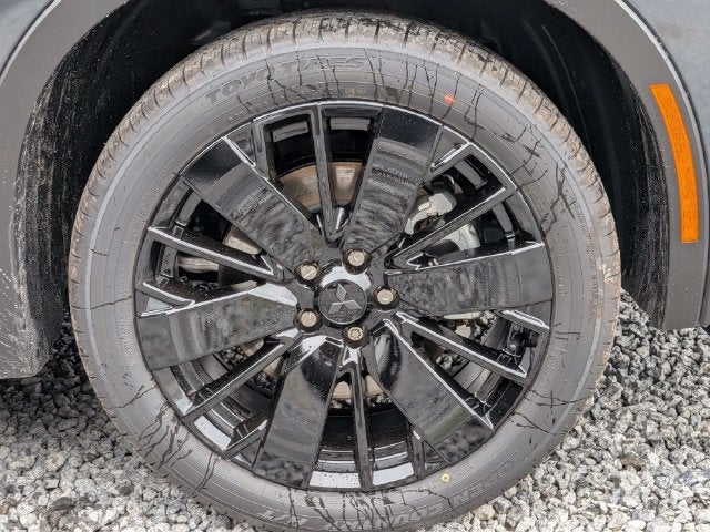 2026 Mitsubishi Outlander LE