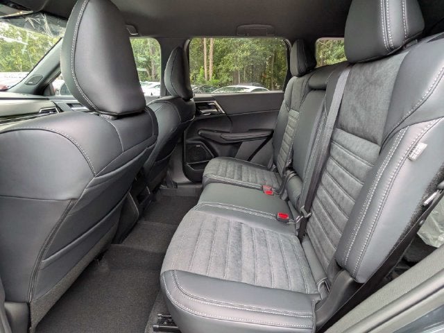 2026 Mitsubishi Outlander LE