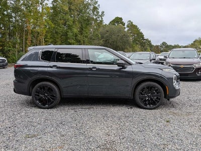 2026 Mitsubishi Outlander LE