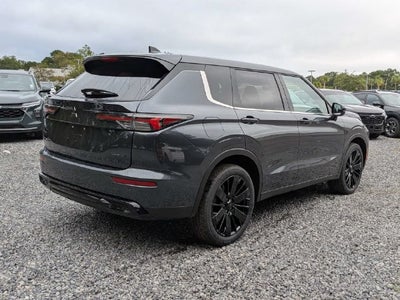 2026 Mitsubishi Outlander LE