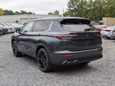 2026 Mitsubishi Outlander LE