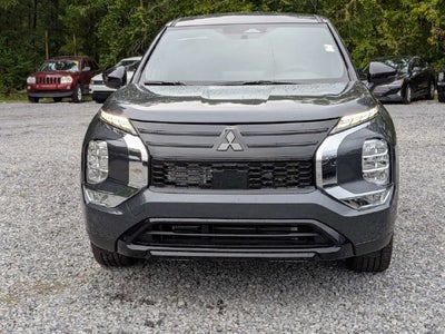 2026 Mitsubishi Outlander LE