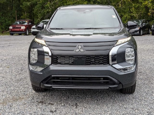 2026 Mitsubishi Outlander LE
