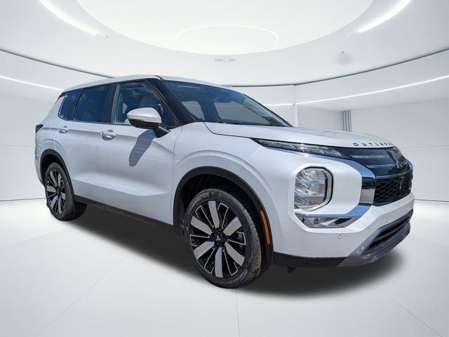 2026 Mitsubishi Outlander Base