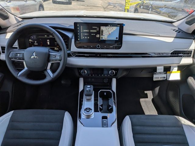 2026 Mitsubishi Outlander Base