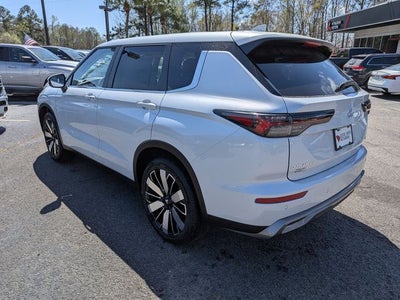 2026 Mitsubishi Outlander Base