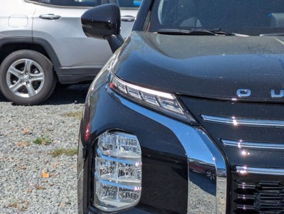 2026 Mitsubishi Outlander Base