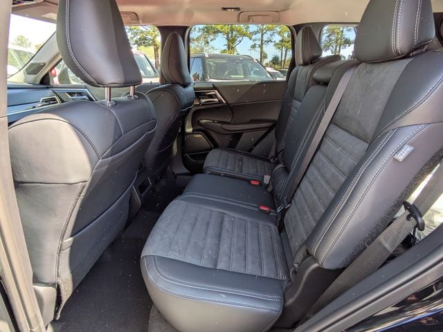 2026 Mitsubishi Outlander Base