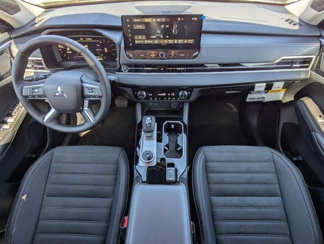 2026 Mitsubishi Outlander Base