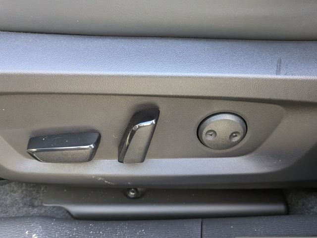 2026 Mitsubishi Outlander Base