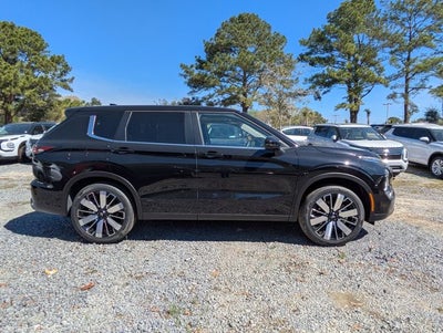 2026 Mitsubishi Outlander Base