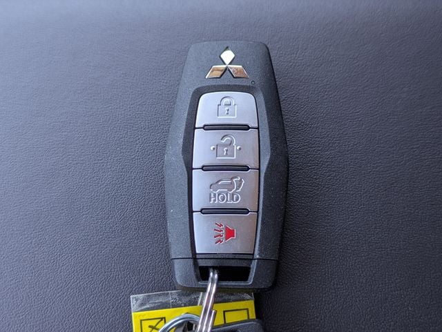 2026 Mitsubishi Outlander Base