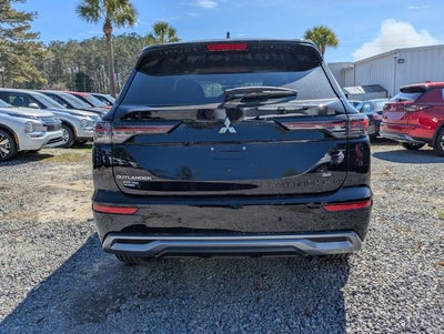 2026 Mitsubishi Outlander Base