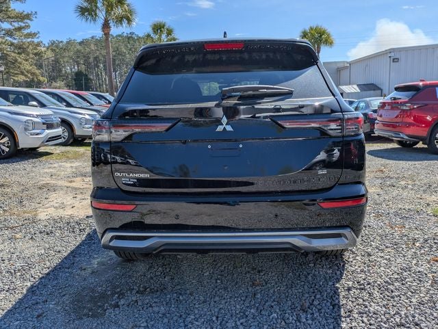 2026 Mitsubishi Outlander Base