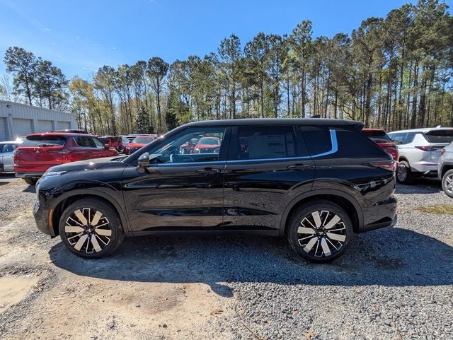 2026 Mitsubishi Outlander Base