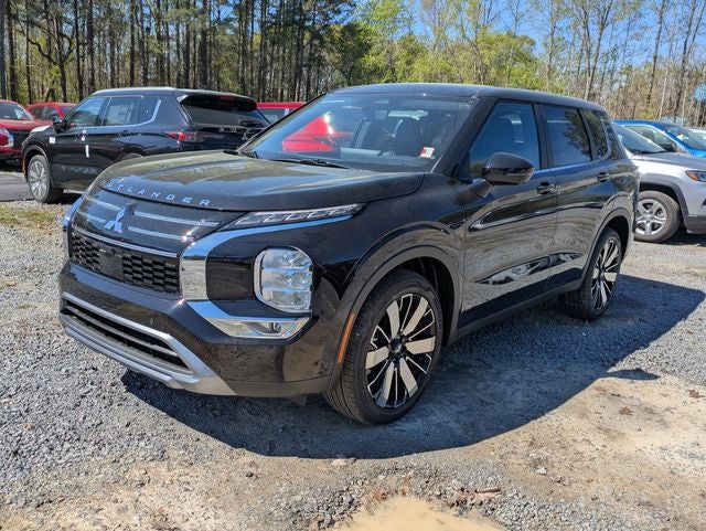 2026 Mitsubishi Outlander Base