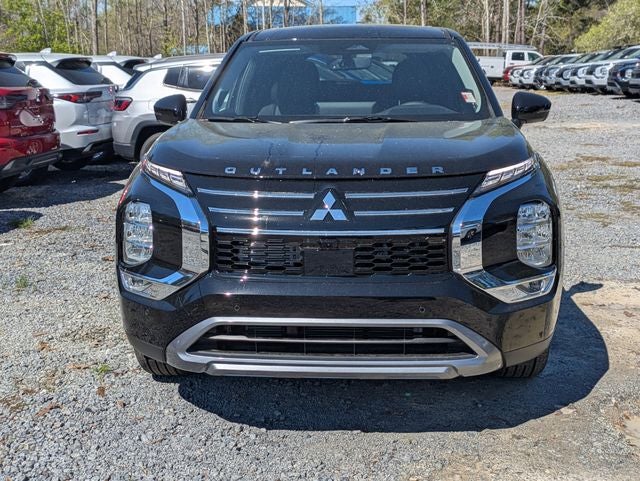 2026 Mitsubishi Outlander Base