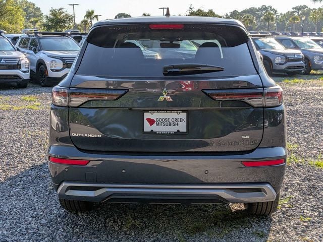 2026 Mitsubishi Outlander SE